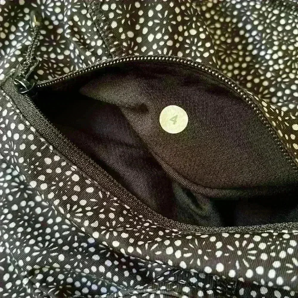 Lululemon Leggings, size 4